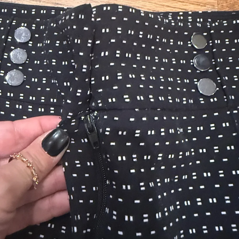 Kasper. Black & White Dash Trouser. Size 12P.